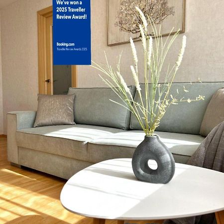 New Apartment With A View In The Town Center Нарва Экстерьер фото
