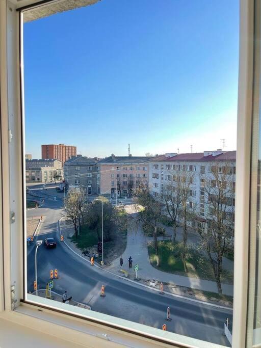 New Apartment With A View In The Town Center Нарва Экстерьер фото