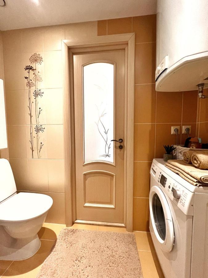 New Apartment With A View In The Town Center Нарва Экстерьер фото